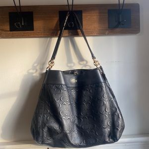 COACH BLACK LEATHER SIGNATURE HOBO GENTLY USED